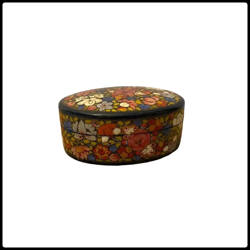 Vintage Kashmir India Hand Painted Floral Papier Mache Trinket Box‎ Oval Lacquer